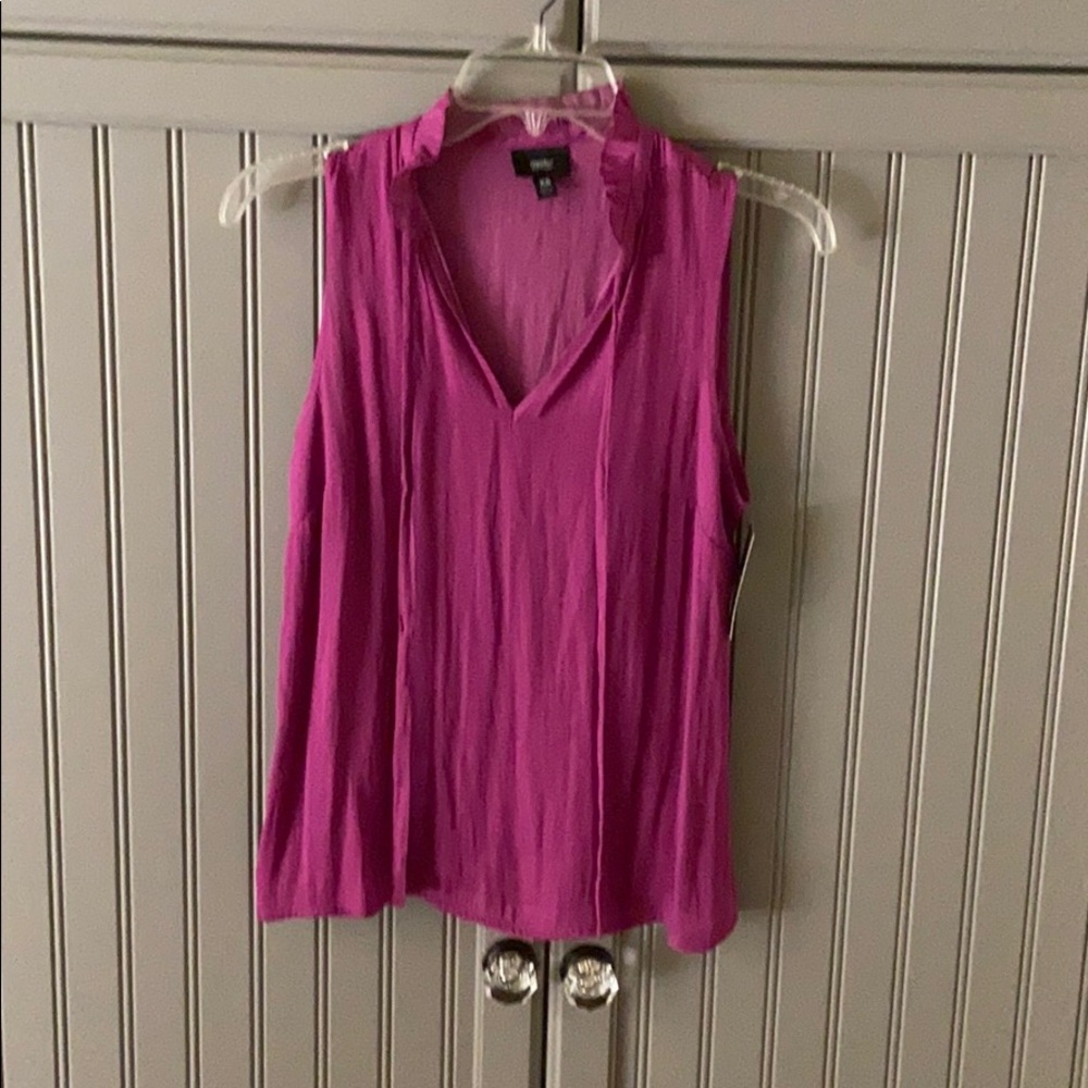 Sleeveless dress shirt, target never worn, tags on